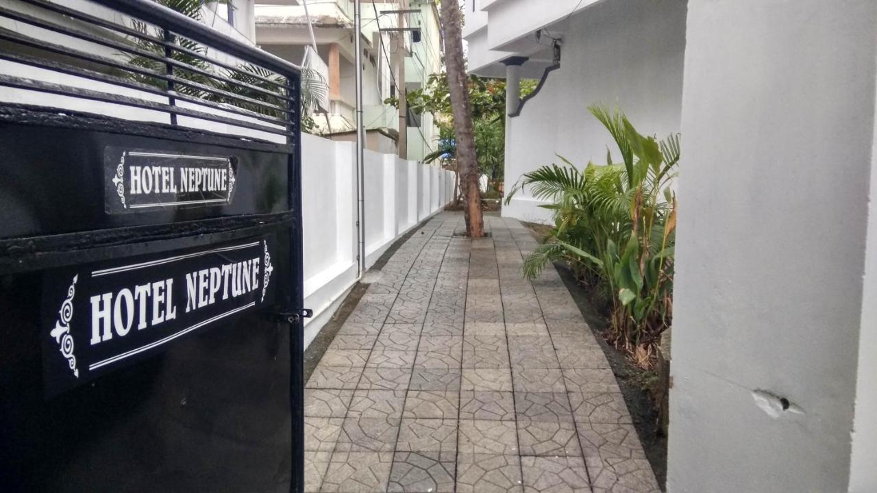 Hotel Neptune Kovalam Thiruvananthapuram Zewnętrze zdjęcie