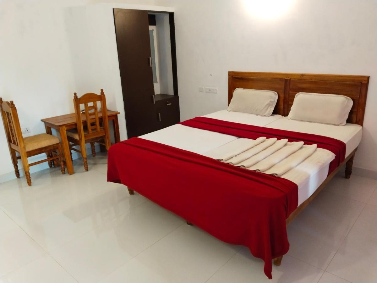 Hotel Neptune Kovalam Thiruvananthapuram Zewnętrze zdjęcie