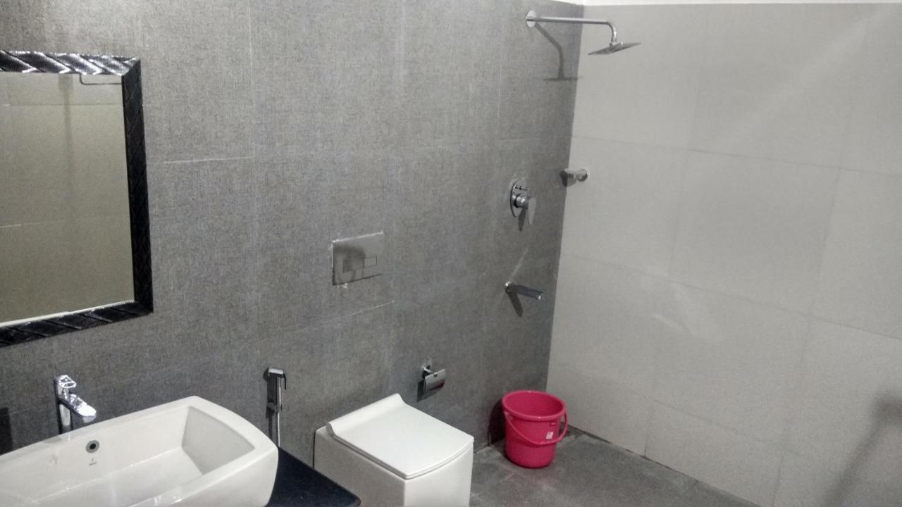 Hotel Neptune Kovalam Thiruvananthapuram Zewnętrze zdjęcie