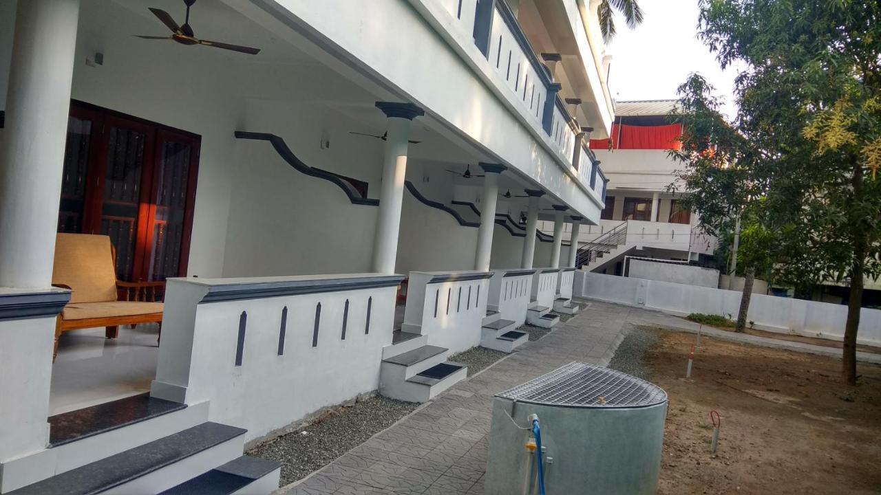 Hotel Neptune Kovalam Thiruvananthapuram Zewnętrze zdjęcie